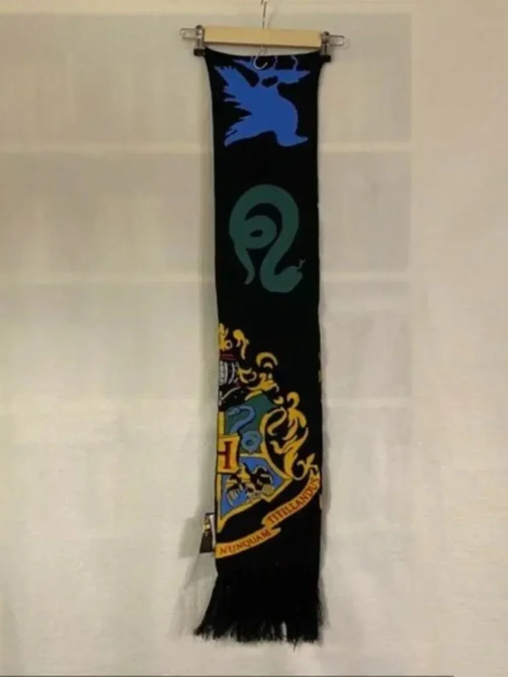 NWT Bioworld Harry Potter Hogwarts houses varsity knit beanie & scarf set